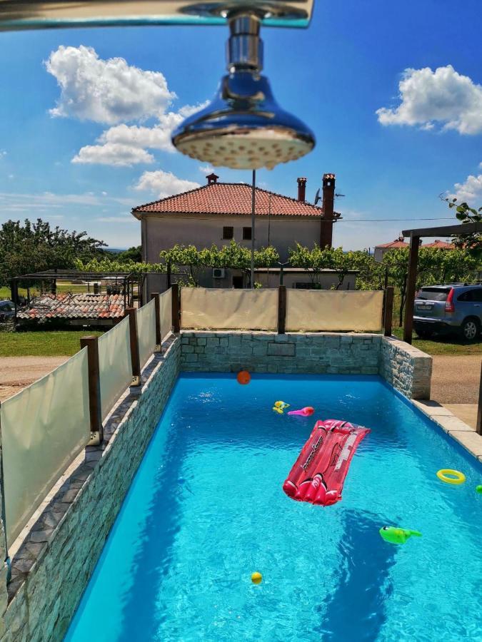 Luxury Apartment Alba With Pool Kanfanar Buitenkant foto