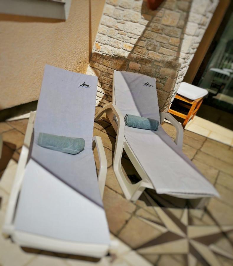 Luxury Apartment Alba With Pool Kanfanar Buitenkant foto