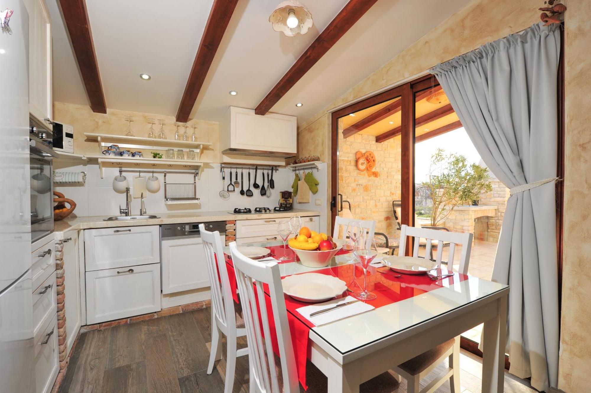 Luxury Apartment Alba With Pool Kanfanar Buitenkant foto