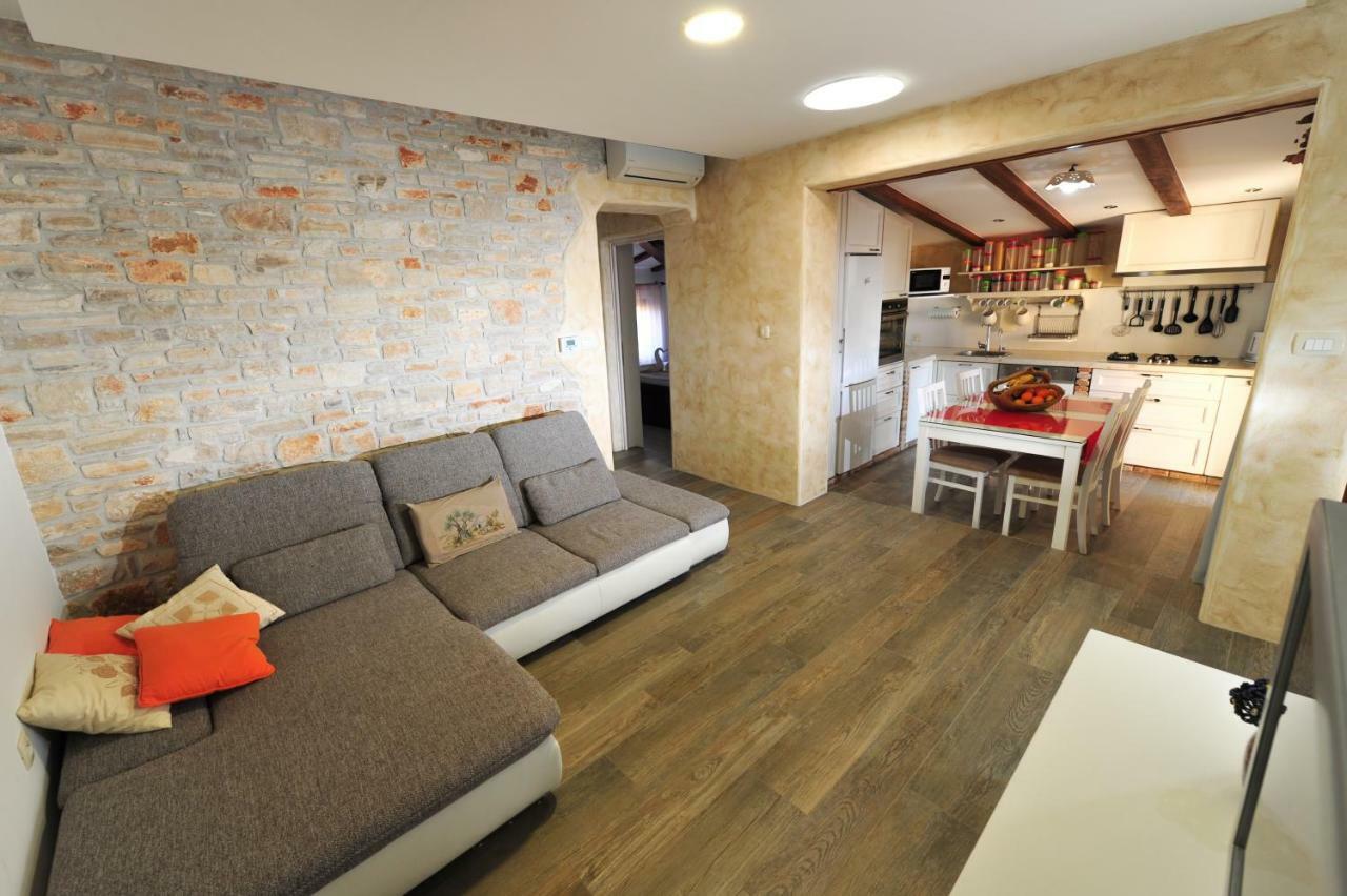 Luxury Apartment Alba With Pool Kanfanar Buitenkant foto