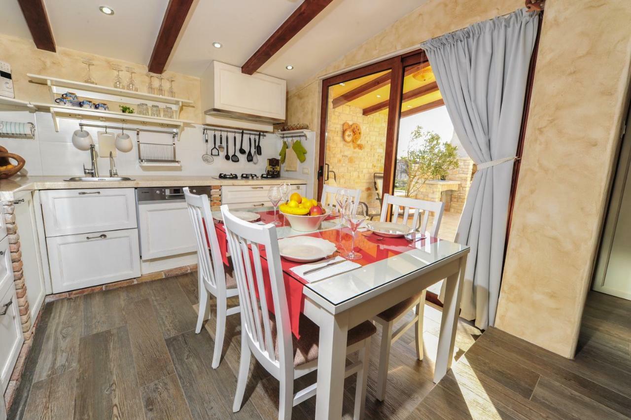 Luxury Apartment Alba With Pool Kanfanar Buitenkant foto